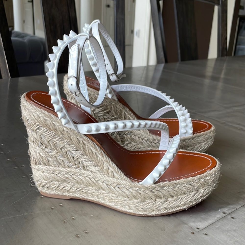 Christian Louboutin mafaldina Zeppa wedge espadrille sandal white spike sz 39